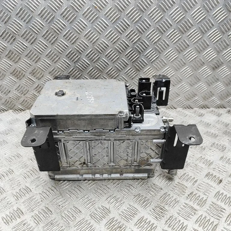 Hübriid-/elektriauto aku – Mercedes-Benz GLE-klass W167 (2019-)