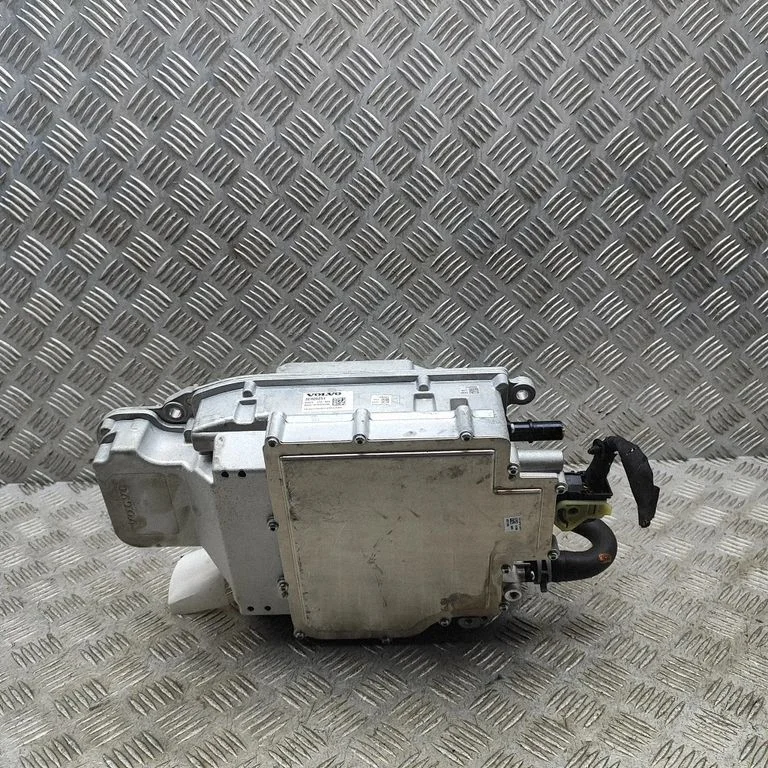 Invertors (sprieguma pārveidotājs) 32406169