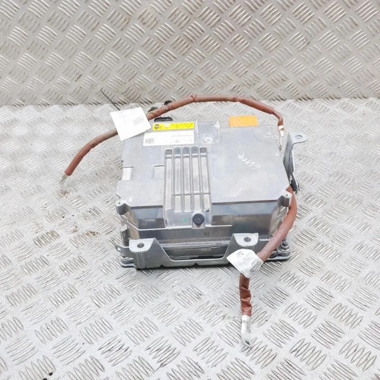 Invertors (sprieguma pārveidotājs) – Mercedes-Benz EQC (2019-)