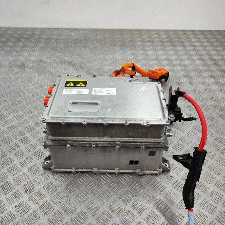 Przetwornica napięcia (inwerter) P6608430958 – Polestar 1 (2019-)