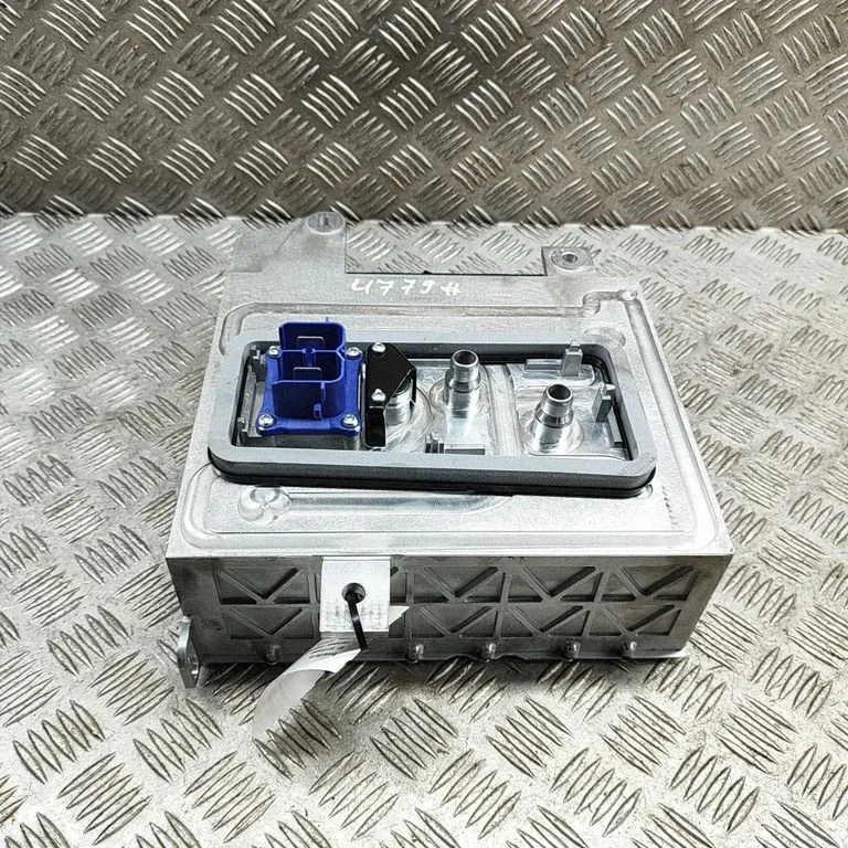 Hibrīda/elektromobiļa akumulators 9698001580