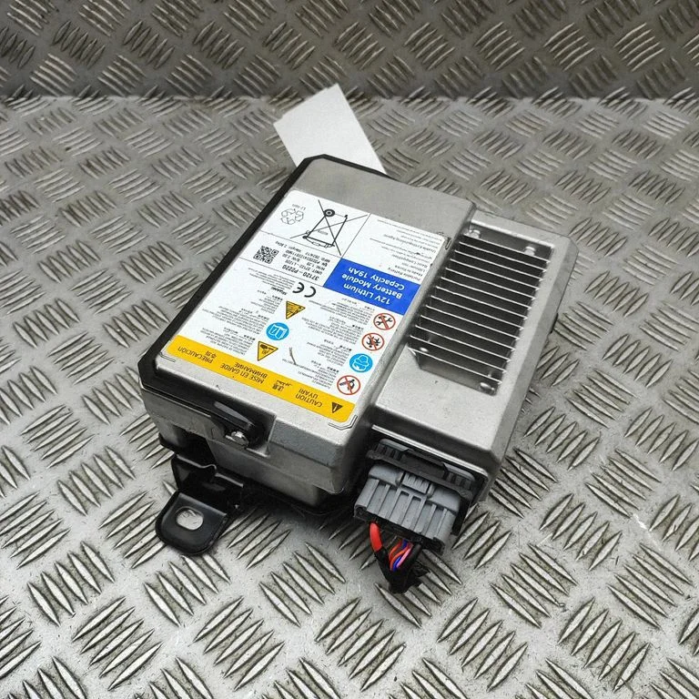 Hybrid / electric car battery 37122L1220