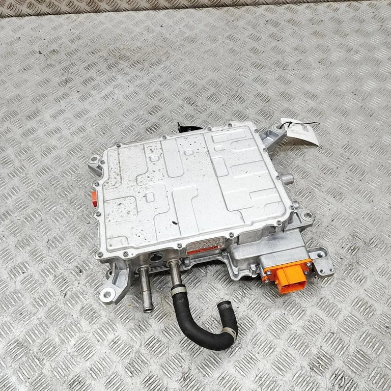 Inverter (pingemuundur) – Toyota bZ4X (2022-)