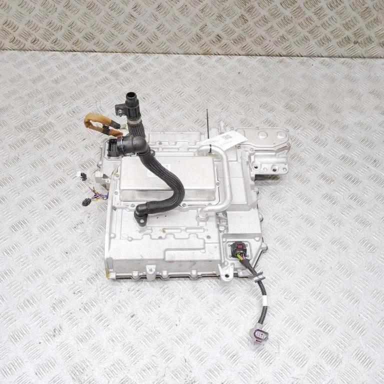 Invertors (sprieguma pārveidotājs) A2979010004
