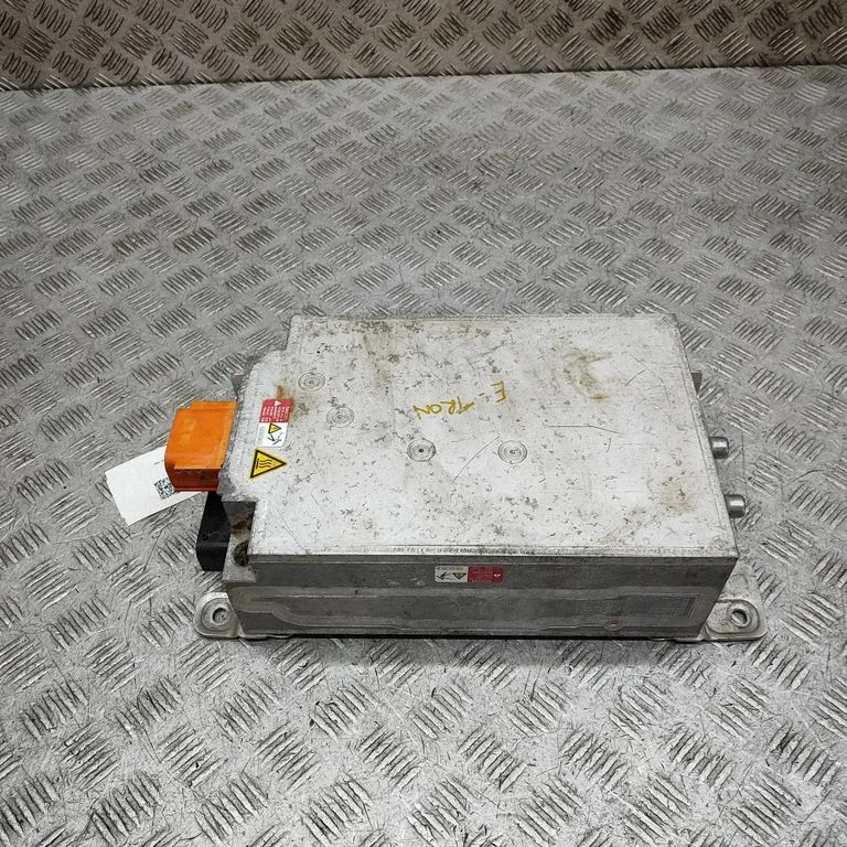 Invertors (sprieguma pārveidotājs) 5QE915684J