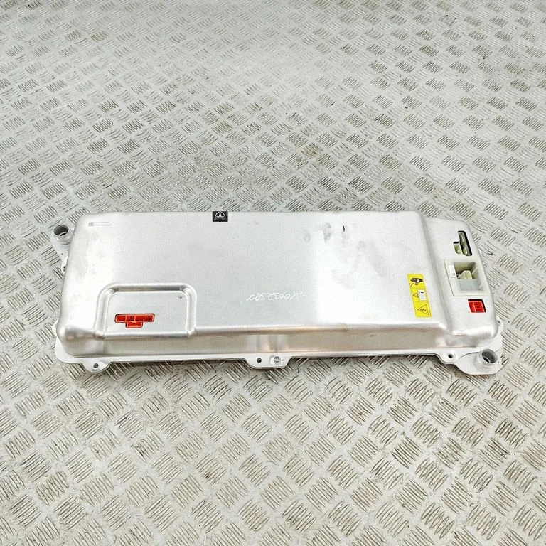 Inverter (pingemuundur) – Tesla Model S (2012-)