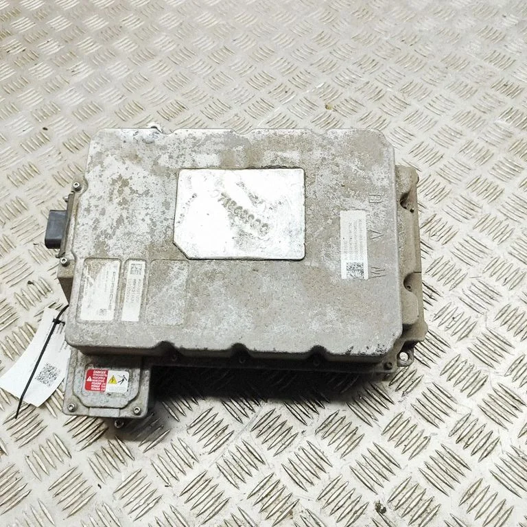 Invertors (sprieguma pārveidotājs) EVC876001