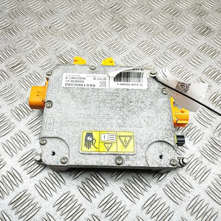 Voltage converter inverter – Toyota ProAce City (2019-)
