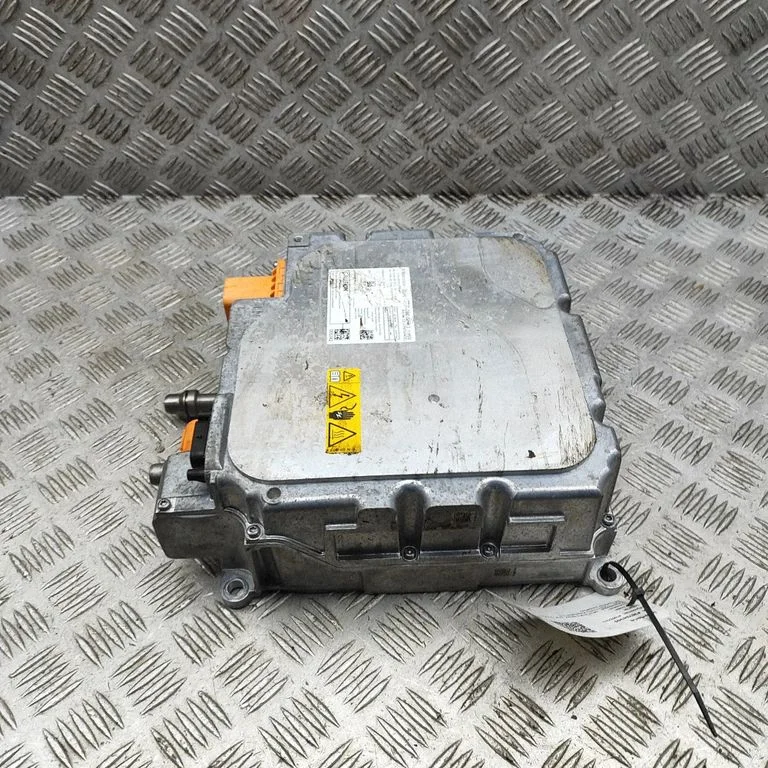 Invertors (sprieguma pārveidotājs) A0009011622