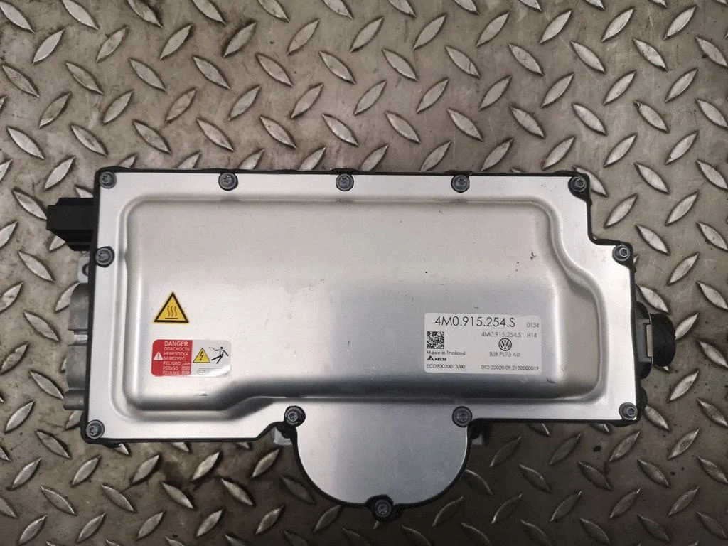 Przetwornica napięcia (inwerter) 4M0915254S