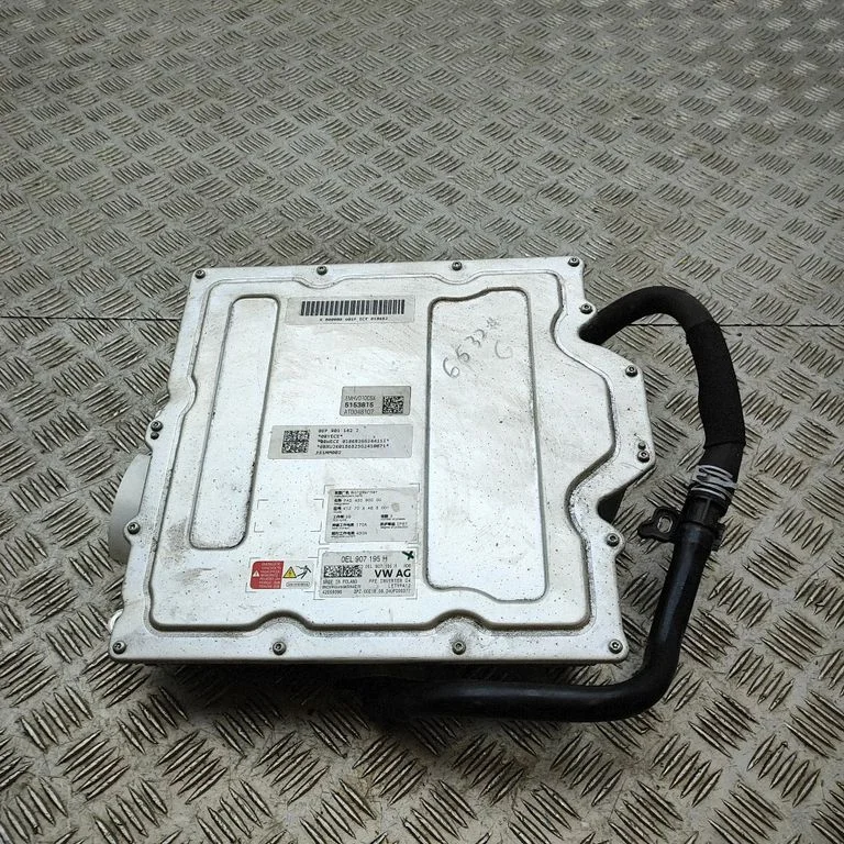 Voltage converter inverter – Porsche Macan (95B) (2019-)