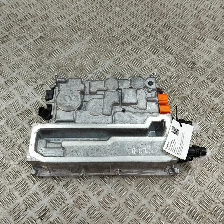 Invertors (sprieguma pārveidotājs) 043750408D