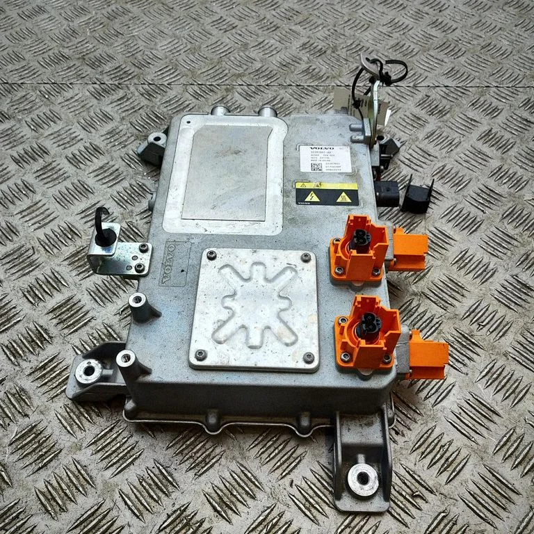 Invertors (sprieguma pārveidotājs) 32397861AA