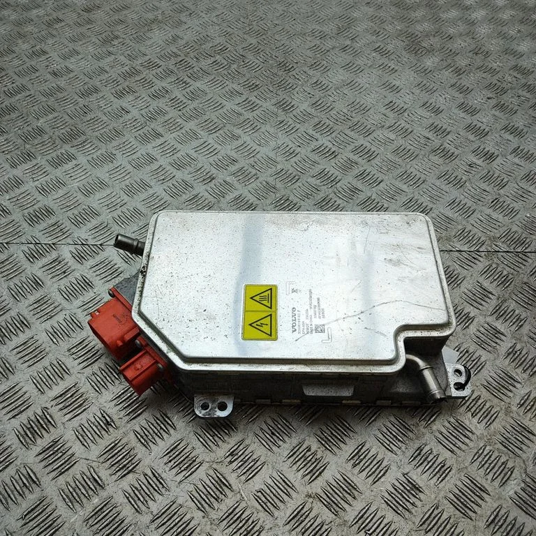 Invertors (sprieguma pārveidotājs) 32406169