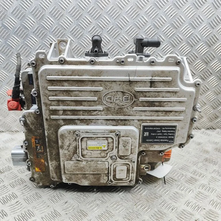 Invertors (sprieguma pārveidotājs) EM2E2142700LY