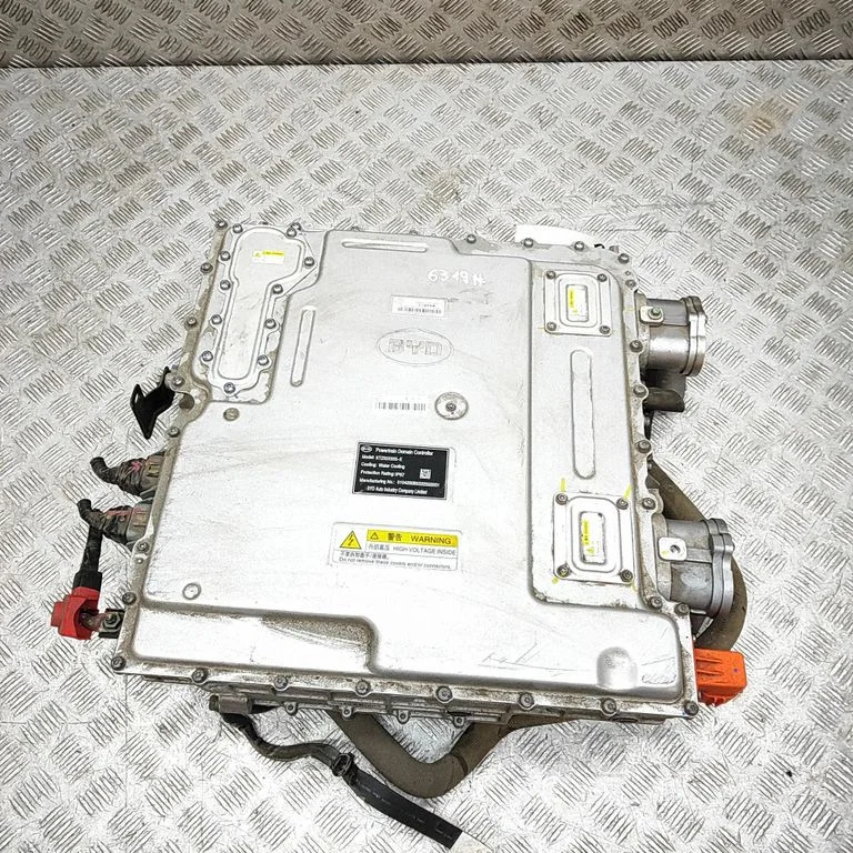 Voltage converter inverter 1402175900