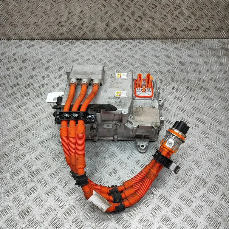 Voltage converter inverter 34044122
