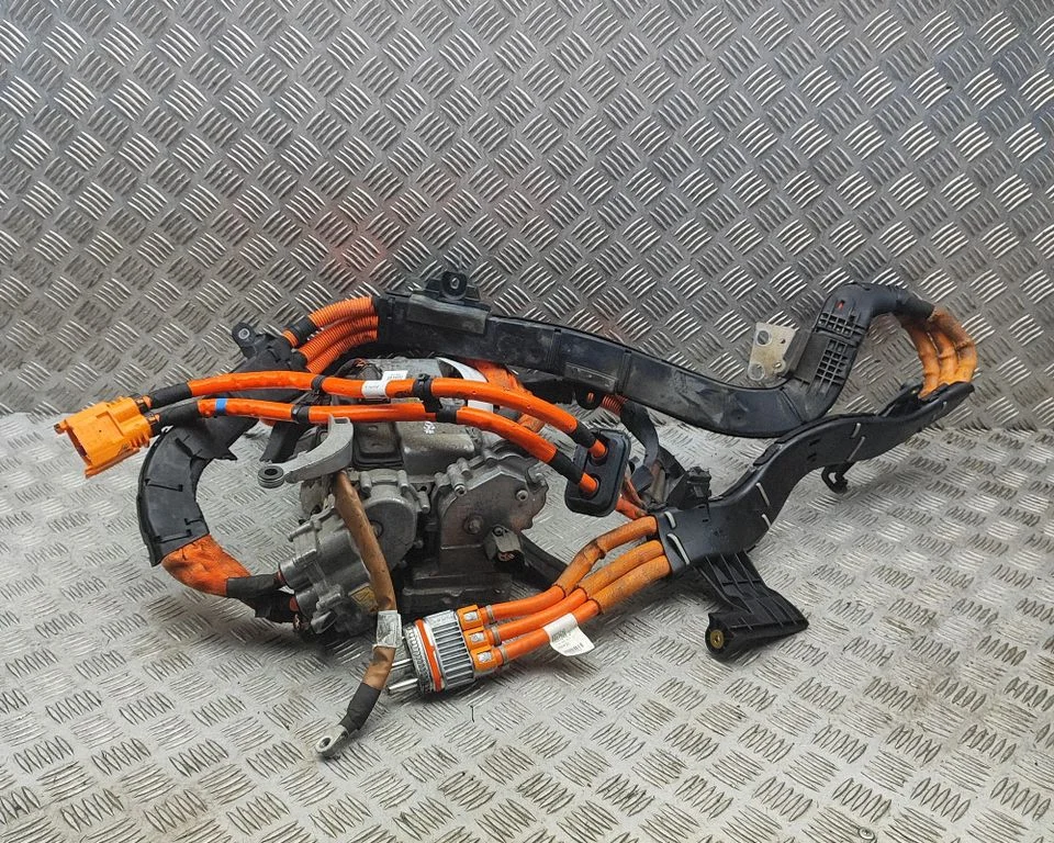 Invertors (sprieguma pārveidotājs) A2139065405