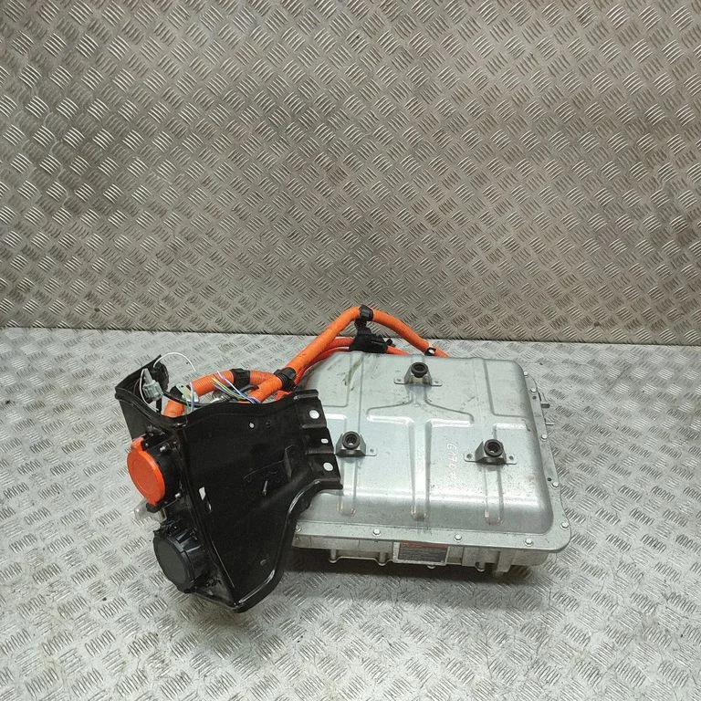 Voltage converter inverter – Nissan Leaf II (ZE1) (2017-2025)