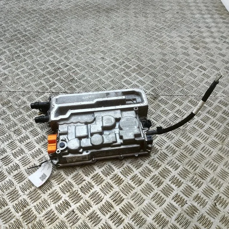 Invertors (sprieguma pārveidotājs) 1EA915692L