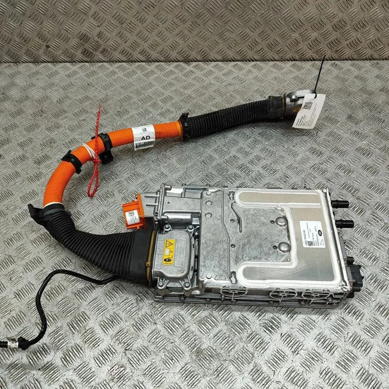 Inverter (pingemuundur) L8A275522AK