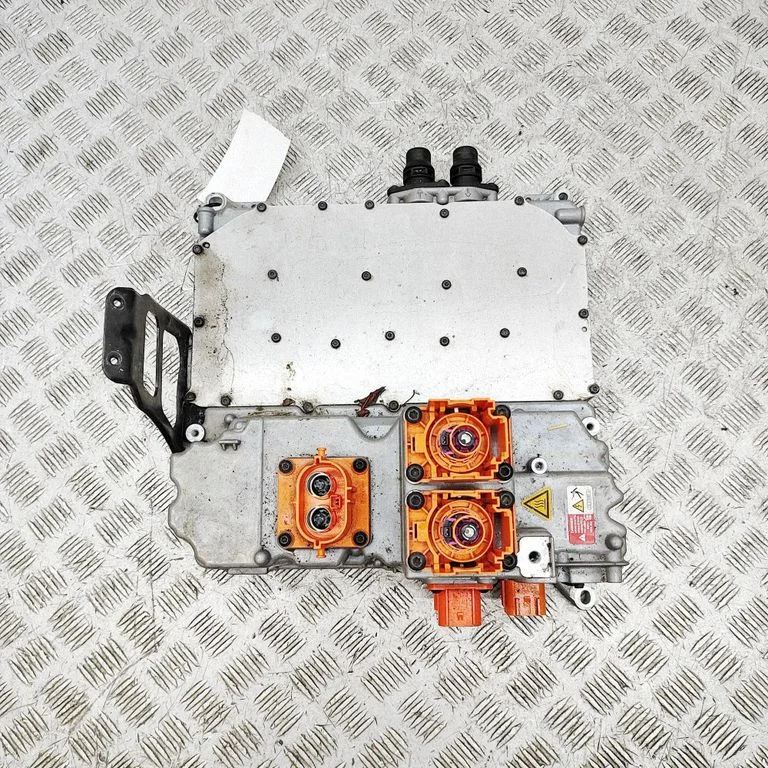 Voltage converter inverter 9J1915539DG
