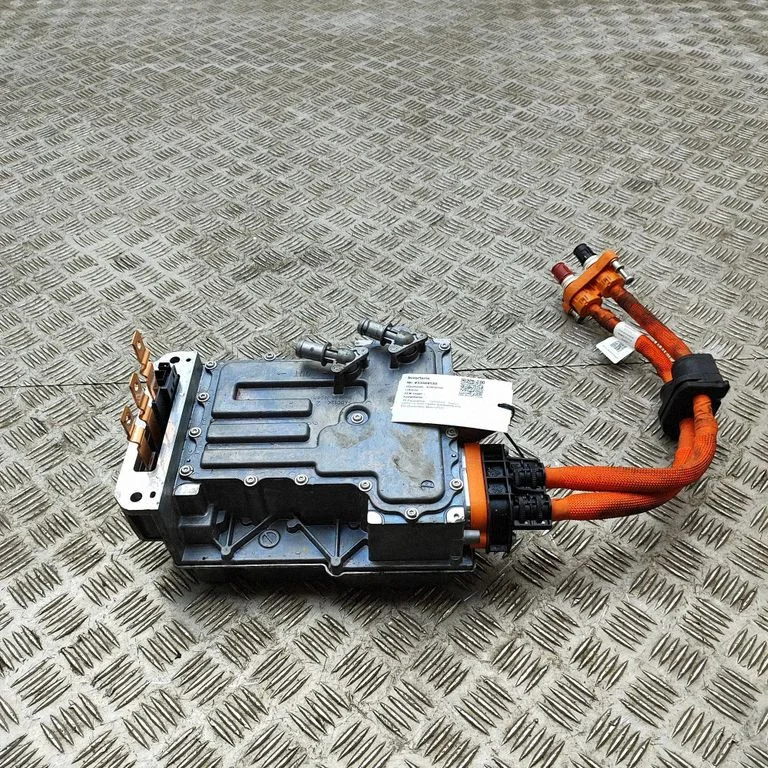 Voltage converter inverter TPNP020319