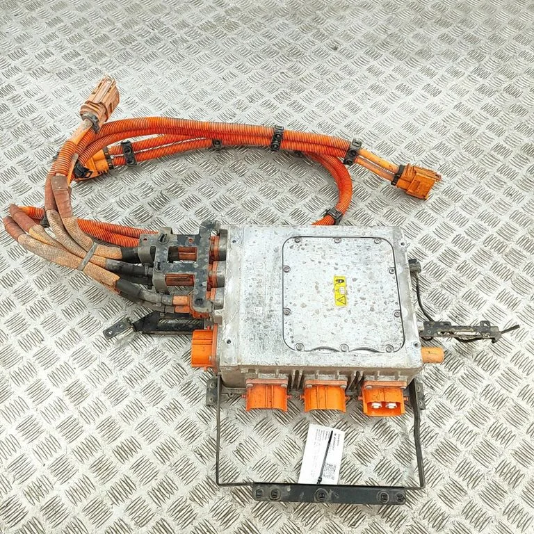 Invertors (sprieguma pārveidotājs) A9103405700