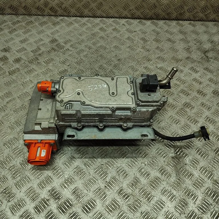 Invertors (sprieguma pārveidotājs) H8201148071