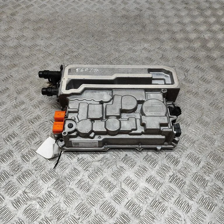 Invertors (sprieguma pārveidotājs) 1039701650