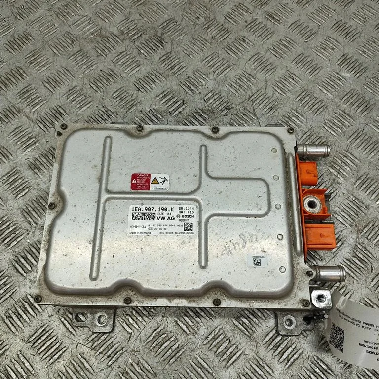 Voltage converter inverter – Audi Q4 e-tron (2021-)