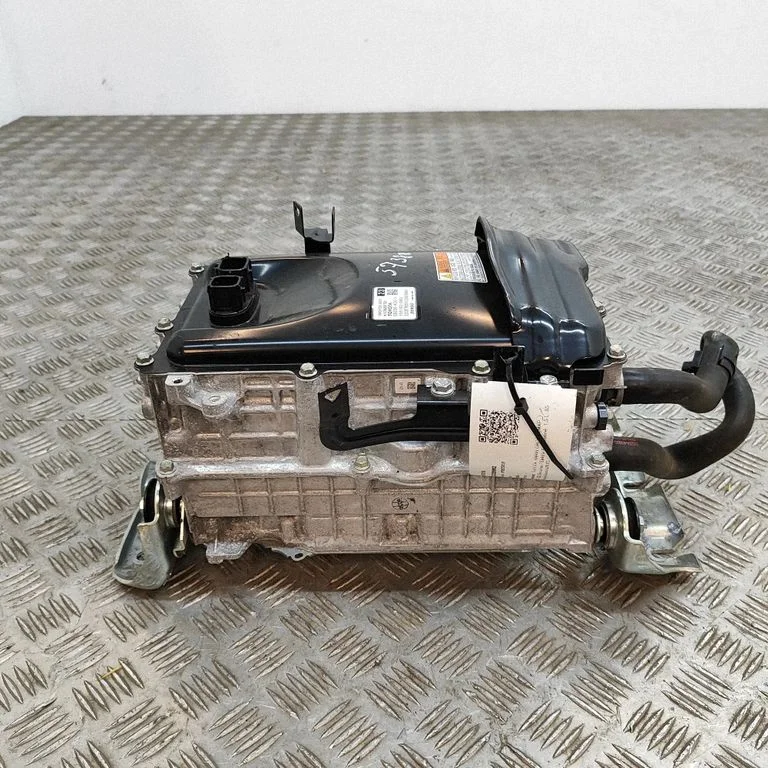 Invertors (sprieguma pārveidotājs) 1561000481