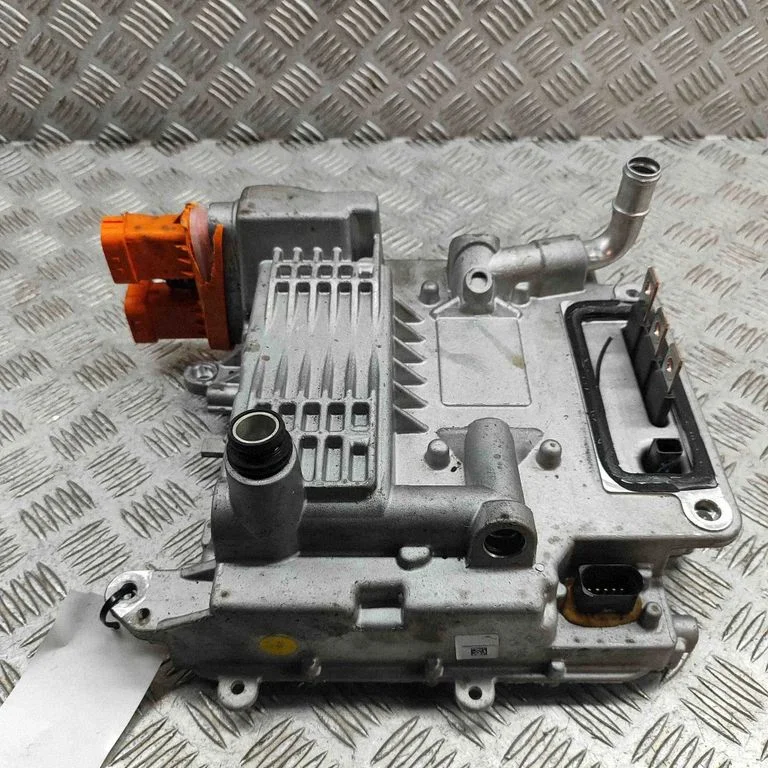 Voltage converter inverter 1EA901132M