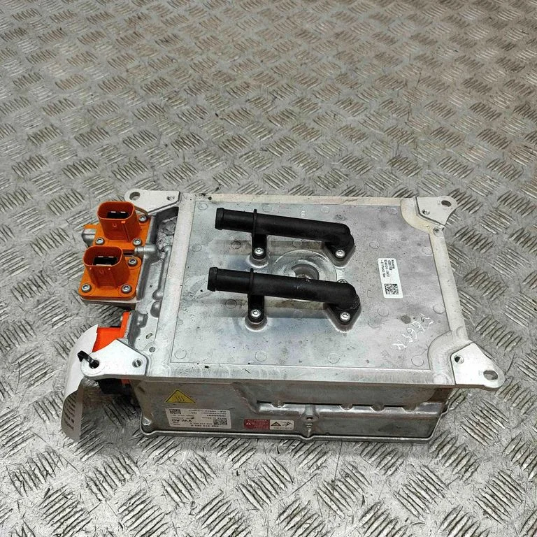 Voltage converter inverter 5QE915685G