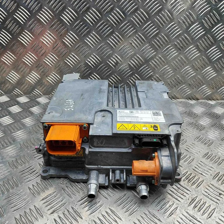 Invertors (sprieguma pārveidotājs) A0009006844