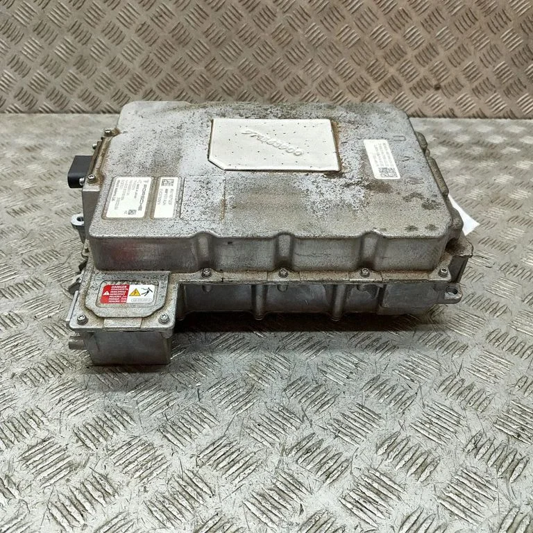 Voltage converter inverter TPNP020318