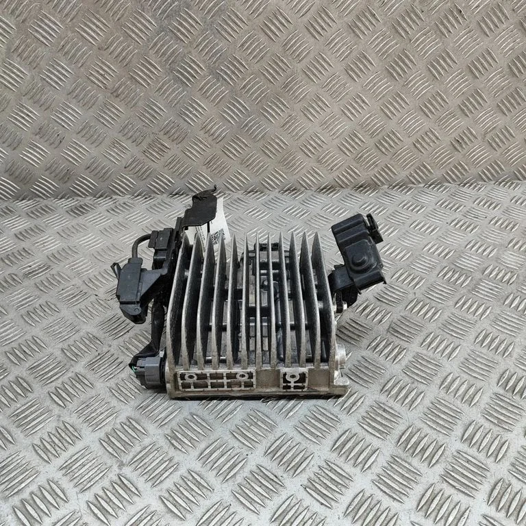 Invertors (sprieguma pārveidotājs) BJGB67ZD3