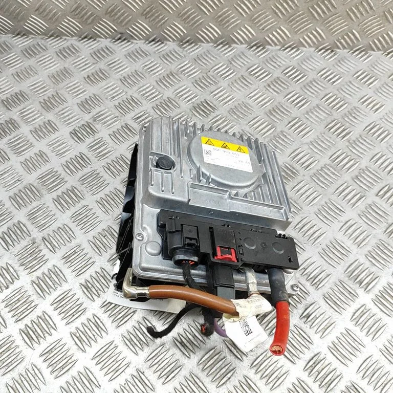 Invertors (sprieguma pārveidotājs) 5QF959663