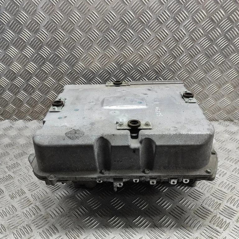 Invertors (sprieguma pārveidotājs) CECN27XA4J