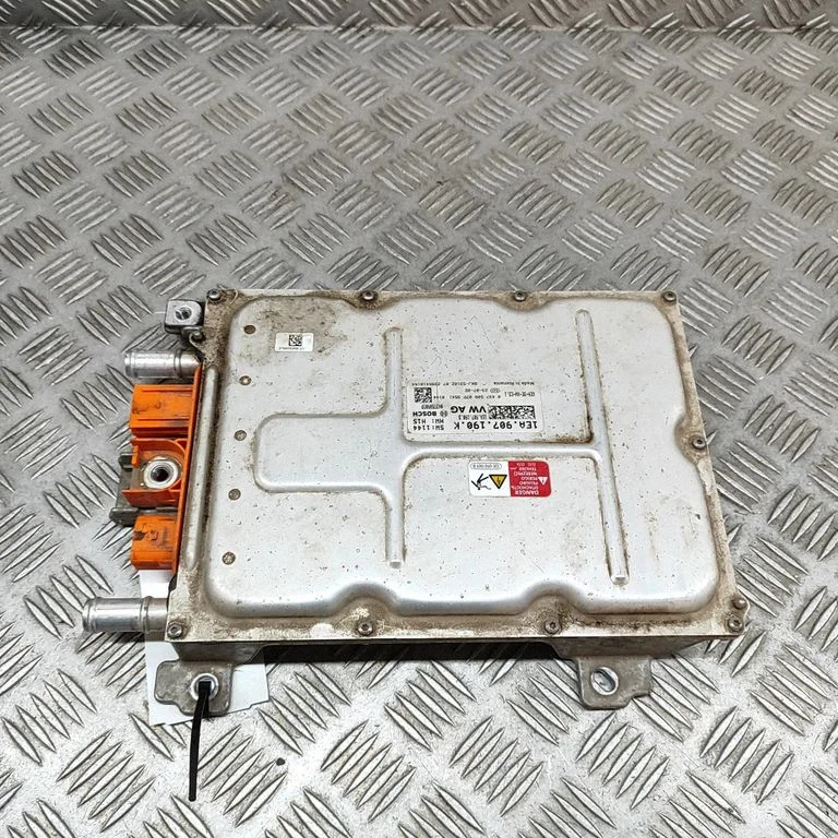 Voltage converter inverter – Audi Q4 e-tron (2021-)