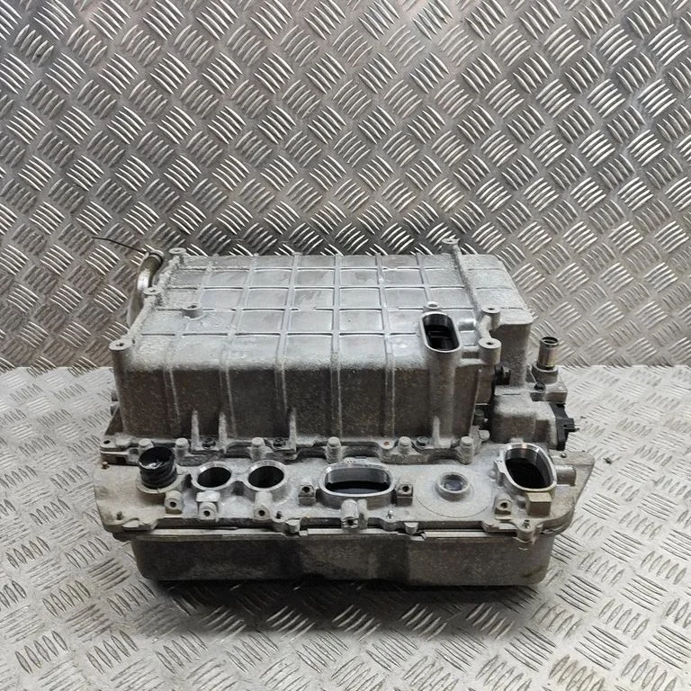 Invertors (sprieguma pārveidotājs) – Nissan Leaf II (ZE1) (2017-2025)