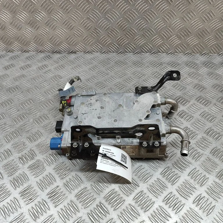 Invertors (sprieguma pārveidotājs) 102866500B
