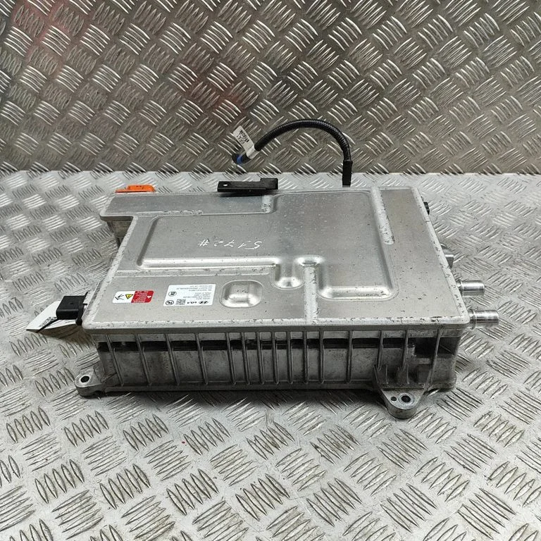 Invertors (sprieguma pārveidotājs) 364010EJA0