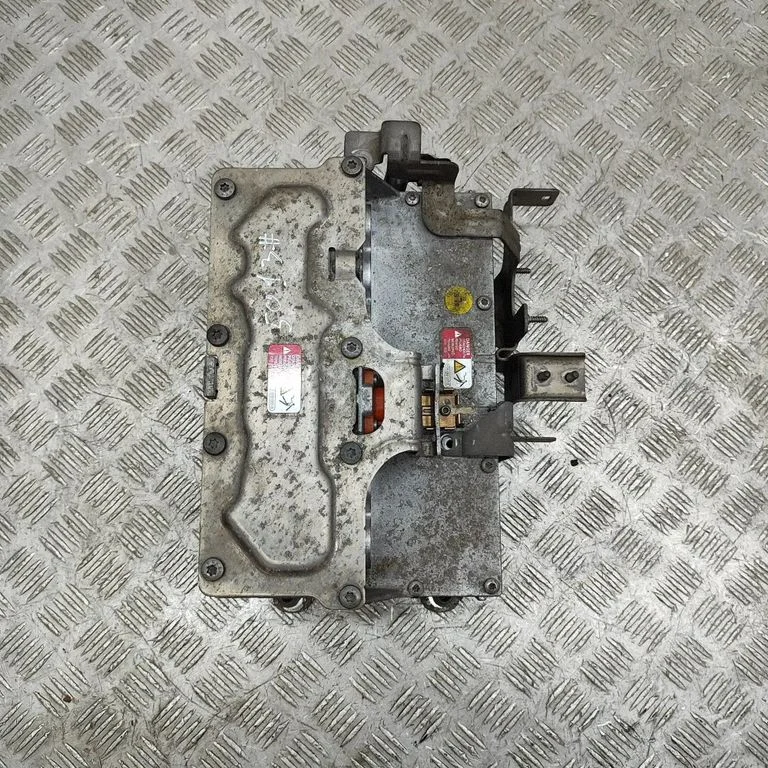 Invertors (sprieguma pārveidotājs) 0437508270