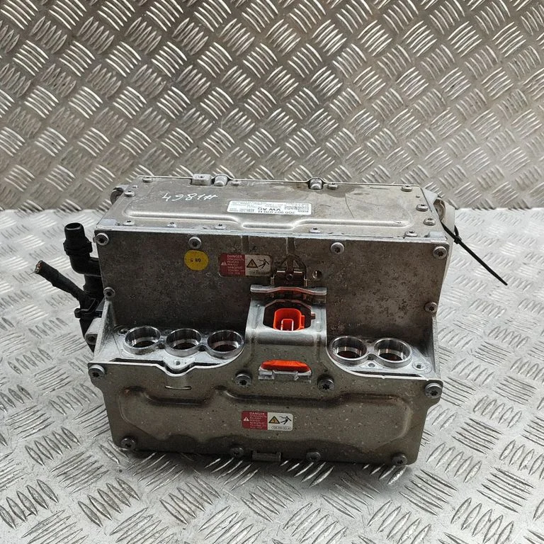 Invertors (sprieguma pārveidotājs) 0437508302
