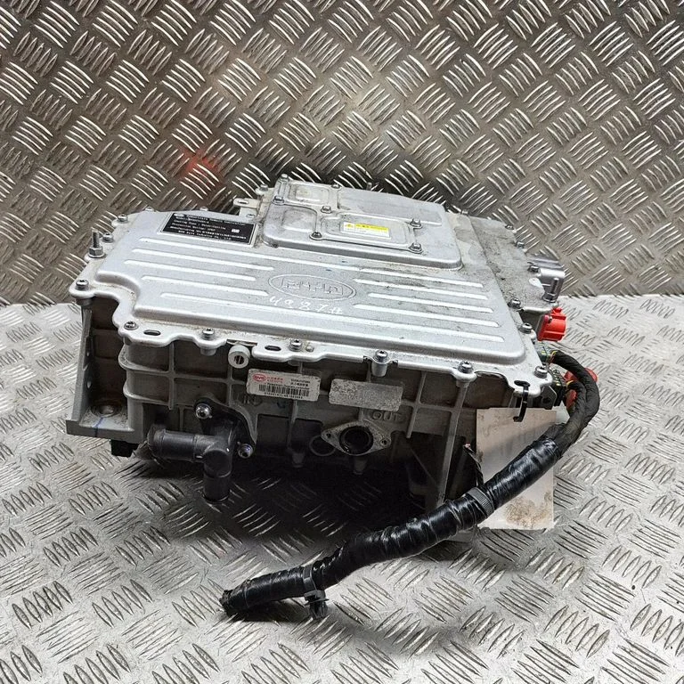 Voltage converter inverter SC2EM2142700BA
