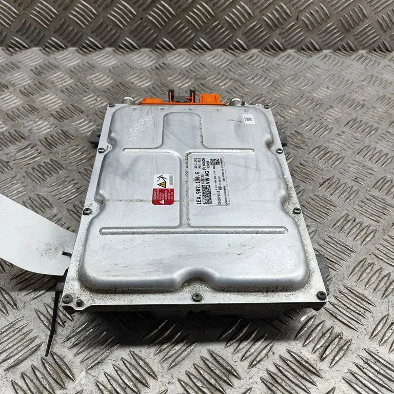 Voltage converter inverter – Audi Q4 e-tron (2021-)