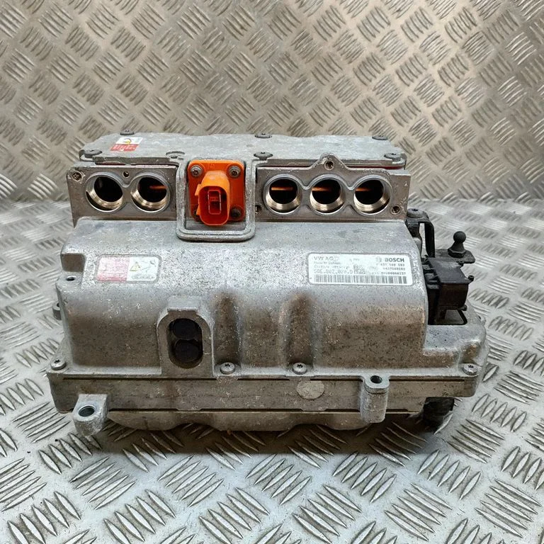 Invertors (sprieguma pārveidotājs) 0437508582
