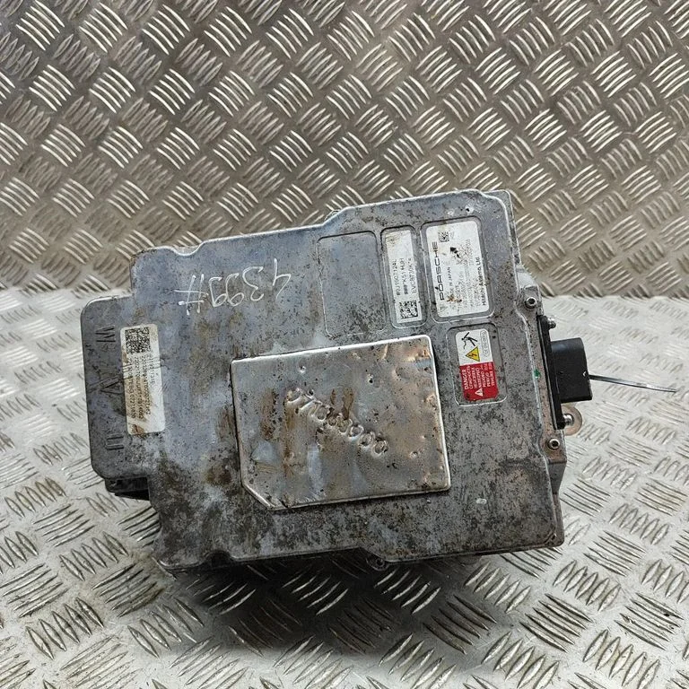 Voltage converter inverter 9J1901131E