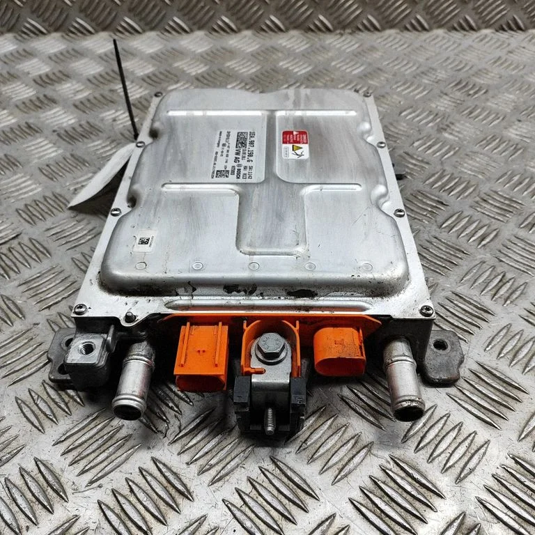 Voltage converter inverter – Audi Q4 e-tron (2021-)